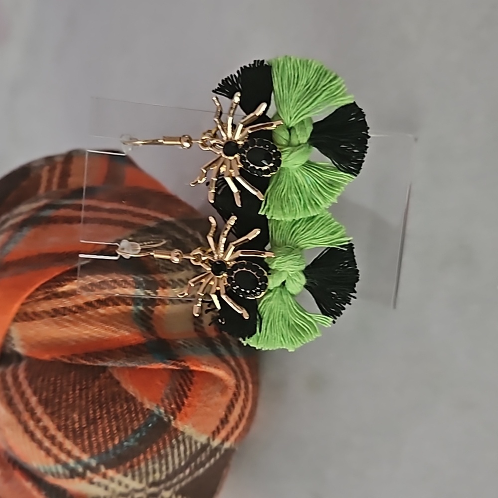 Hand Crafted Halloween Earrings - Picture 6 of 6